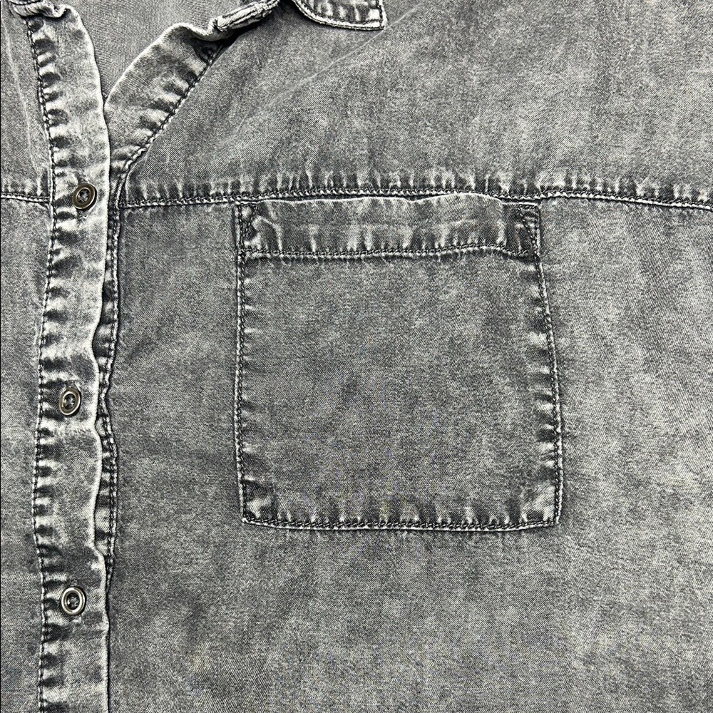 Jane and Delancey Gray Button-Up Shirt Size XL - Picture 6 of 7